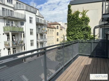 Grünruhelage nahe Rudolfstiftung! Luxuriöse 3-Zimmer-Erstbezug-Dachgeschoss-Wohnung mit zwei Balkonen in historischem Gebäude, 1030 Wien, Maisonettewohnung