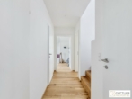 Rendite in Bestlage Strebersdorf! Vermietete 5-Zimmer-Dachterrassen-Wohnung mit Panorama-Terrasse und Parkplatzoption in Grünruhelage - Bild