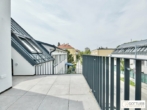 Bestlage Strebersdorf! Sonnige 2-Zimmer-Dachgeschoss-Wohnung mit Terrasse und Parkplatzoption in Grünruhelage - Titelbild