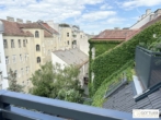 Grünruhelage nahe Rudolfstiftung! Luxuriöse 3-Zimmer-Erstbezug-Dachterrassen-Wohnung mit Outdoor-Pool in historischem Gebäude - Bild